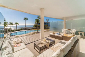 Upscale apartment with sea view in Higueron!
